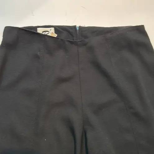 Black vintage high rise flowy bellbottom pants with zip up back Size undefined