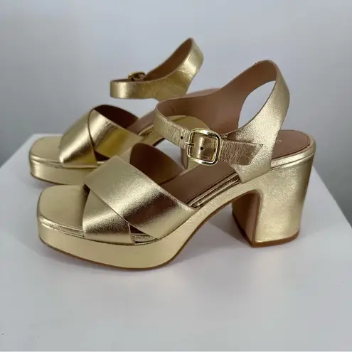 Seychelles Blessings Metallic Gold Heeled Platform Sandals size 9.5 Ankle Strap