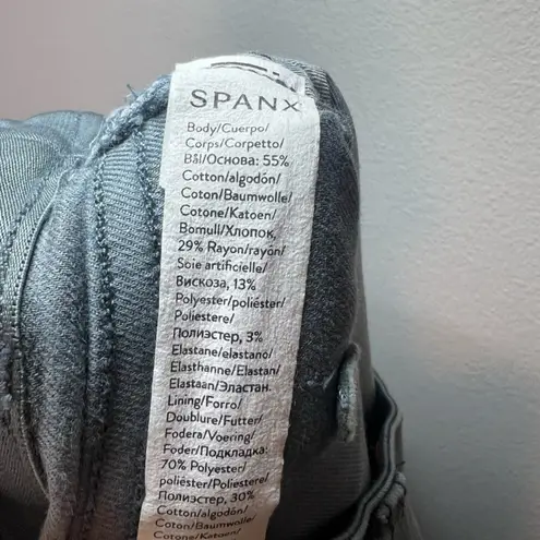 Spanx  Stretch Twill 6" Shorts Hazy Gray Pull On Pockets Shaping Mid Rise Size XS