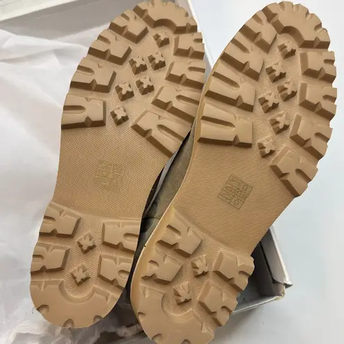 Journee Collection Journee Signature Women's Genuine Leather Chelsea Boots- Size 8.5