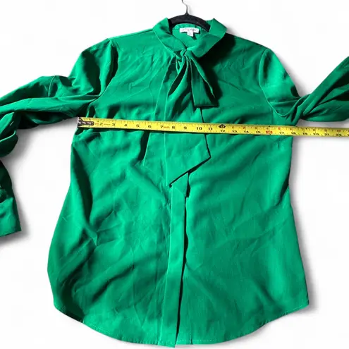 Riley & Rae Size S Emerald Green Bow Tie Neck Blouse Balloon Sleeve Top