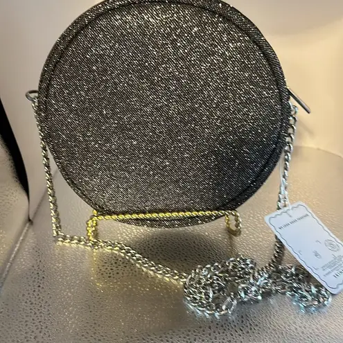 Skinny dip new with tags adorable Crossbody.. This was designed in London