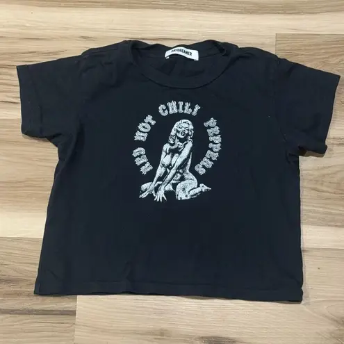 Daydreamer Red Hot Chili Peppers Black Graphic Crop Top Women’s Small