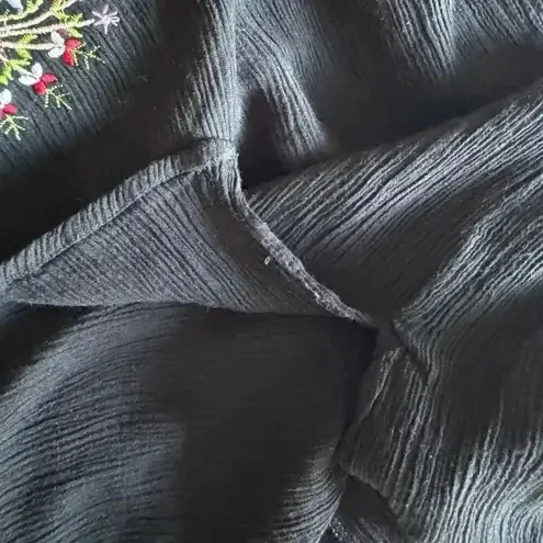 Forbidden Black Embroidered Floral Western Short Sleeves Bohemian Top SZ M #2218 Black Size M