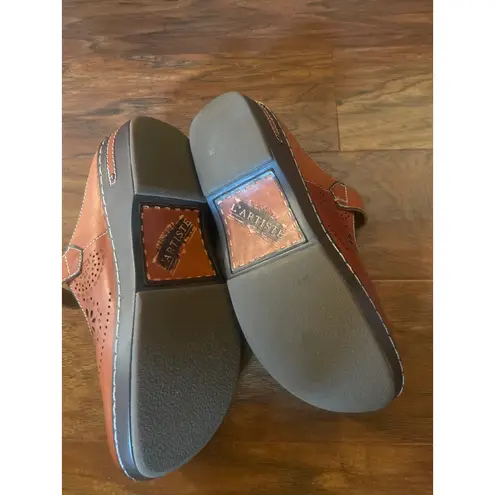 L’ARTISTE Slip On Mary Jane Clog Camel Size 41 10.5 11 NEVER WORN Leather Shoes Tan