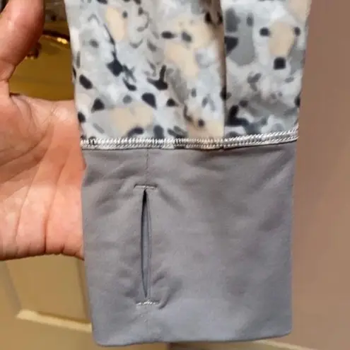 Lululemon  Lighten Up Pullover Hooded Jacket 6 Yoga Exercise Workout RARE!