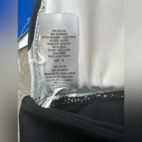 Ocean Coast Black Blue Green Bikini Swimsuit Top 14 Bottoms 12 Beach Pool Vacay Size undefined