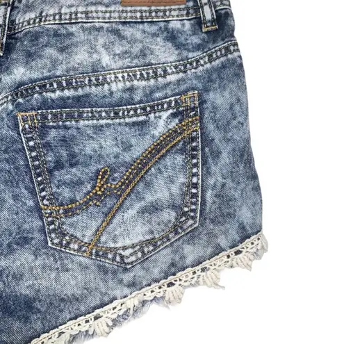 Harmony & Havoc Lace Embroidered Blue Acid Wash Distressed Denim Shorts NWOT