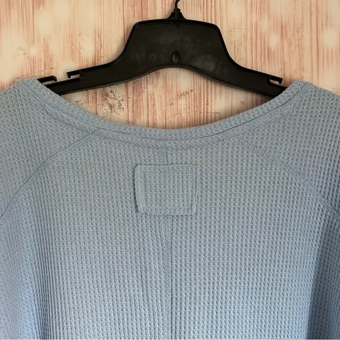 Olive & Oak Baby Blue Short Sleeve Waffle Knit V-Neck T-Shirt