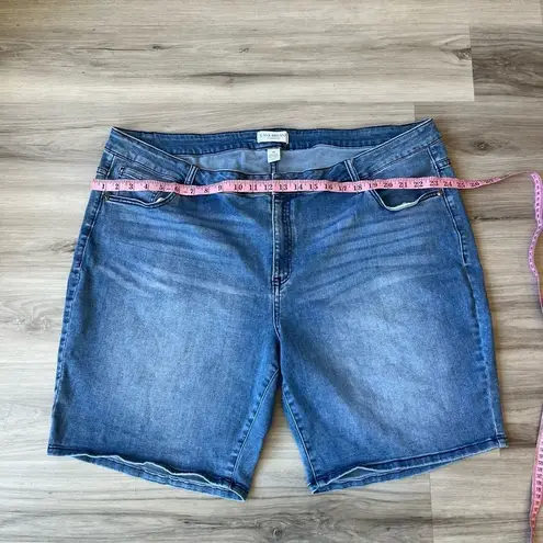 Lane Bryant  Plus Size 26 Jean Shorts