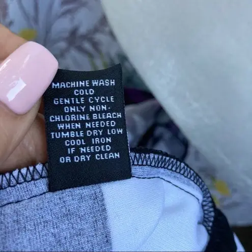 Premise pencil skirt size 8 preppy office graphic purple colorblock