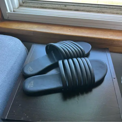 Time & Tru  Black Strappy Sandals Size 9