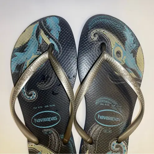 Havaianas Peacock Feather Flip Flop Size US 9/10 39/40 Navy Blue Silver EUC