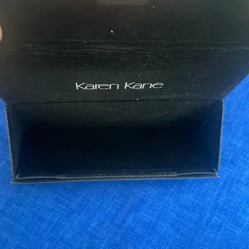 Karen Kane Triangular Folding COLLAPSIBLE Eyeglass Case -Black -
