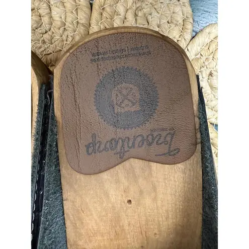 Troentorp Swedish Da Vinci Dark Grey Patent Clogs