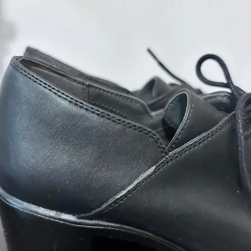 Aerosole Endearing black leather Lace up Chucky heel shoes women's size 7