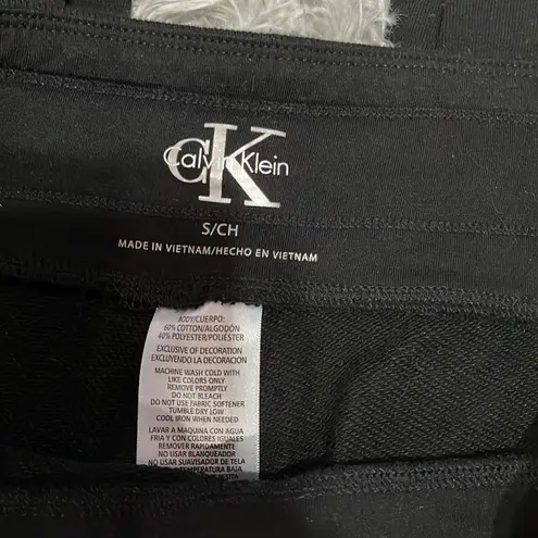 Calvin Klein  sweatpants-Size small