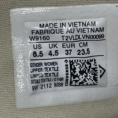 Converse  Black Canvas High Top Sneaker Shoes Womens Size 6.5 W9160