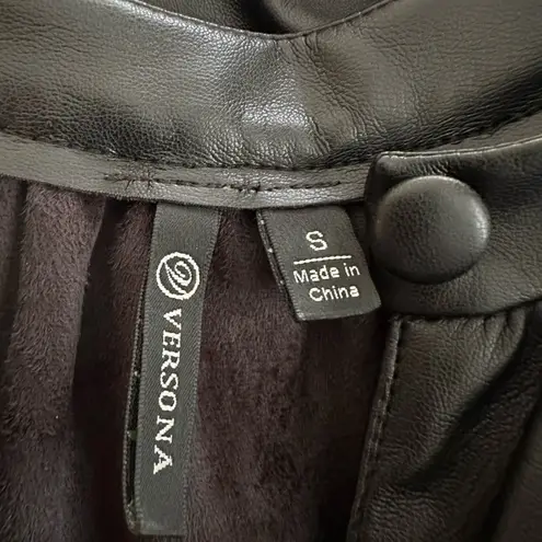 Versona NEW Faux Leather Black Top 1/2 Sleeve Small Mobwife Fall Boss Chic