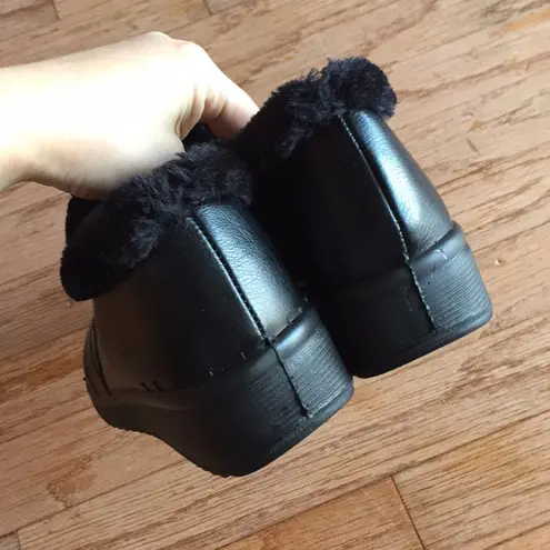 Fur lined boots. Fit 7