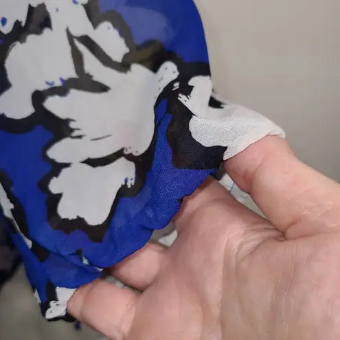 Daisy Fuentes Elastic Cold Shoulder Sheer Abstract Flower Print Blouse.