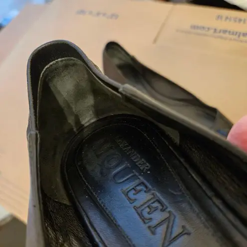 Alexander McQueen Black Leather Skull Flats Women's Size 38 Sequins Slip on Shoe