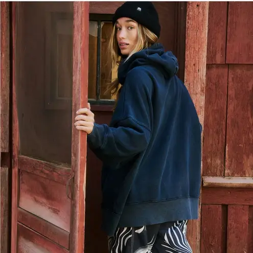 Free People Movement EUC FP Movement Sprint to the Finish navy hoodie