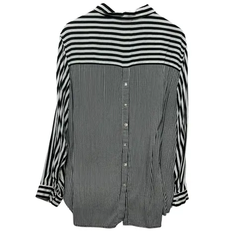 Jane and Delancey Women Top 2X Black White Striped Button Back Indie Sleaze Rock