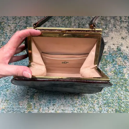 Vintage 50/60s Bellestone brown alligator leather clasp frame purse