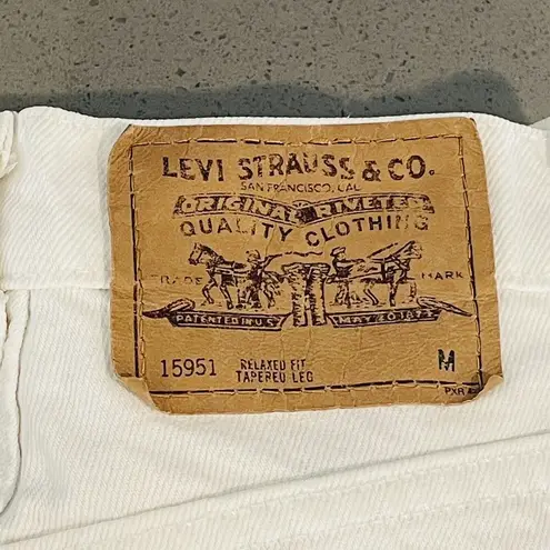 Levi's Vintage  950 Jeans White Orange Tab USA Relaxed Tapered Sz 6 Med