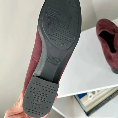 Munro Wine Colored Harrison Suede Loafer Size 9 Runs Small