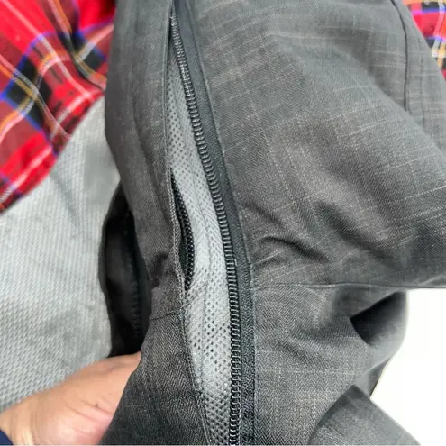 Rider Snowboards Outerwear Hooded Parka w/Underarm Vents Hidden Pockets Size M Gray Size M