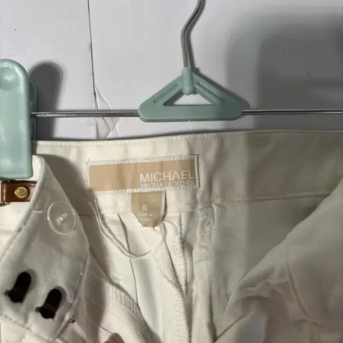 Michael Kors Michael  Stretch Twill  Chain detailed white shorts‎  size 6