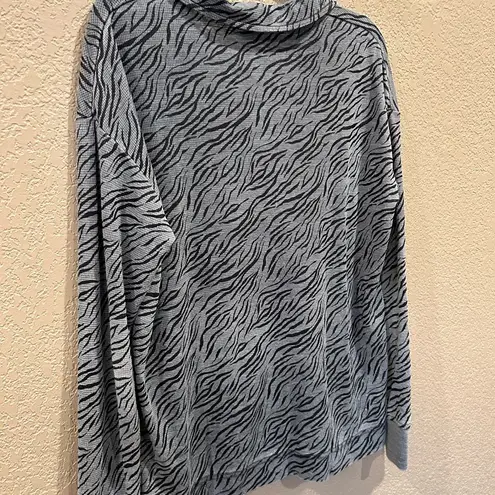 Jane and Delancey Gray Zebra Print Women’s Long Sleeve Collared Shirt
