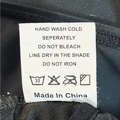 Tropical Escape 🏖️ Women's Black High Neck Halter Swimsuit Size Large