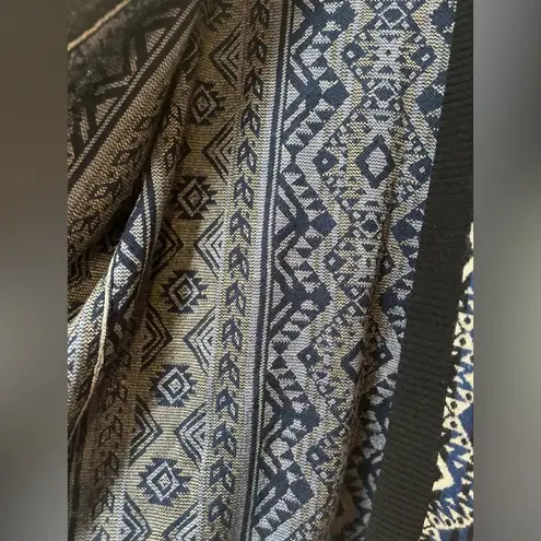 Forever 21 Boho Southwestern Knit Cardigan w/ Pockets | Cozy Fall Layer | Medium