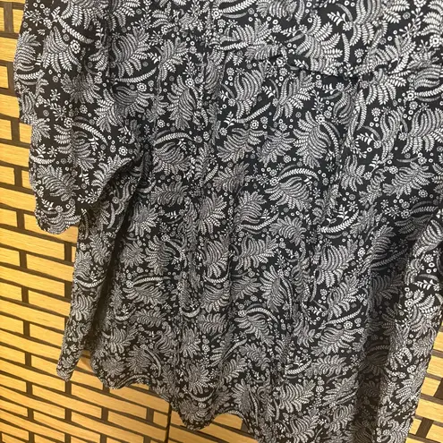 Bobeau  Black And White Blouse Size 2X - Image 3