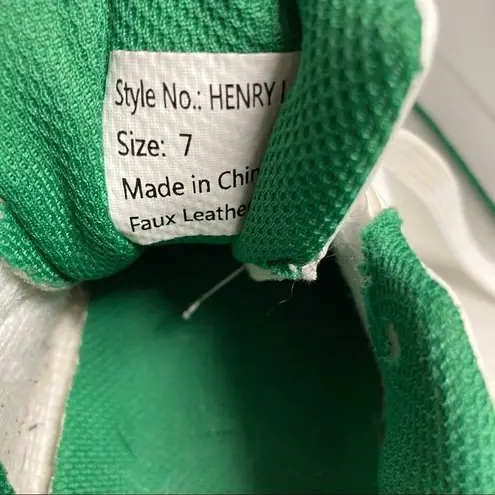 Rocawear , women’s Athletic Shoes Size 7, white & green, Style #: Henry Lo