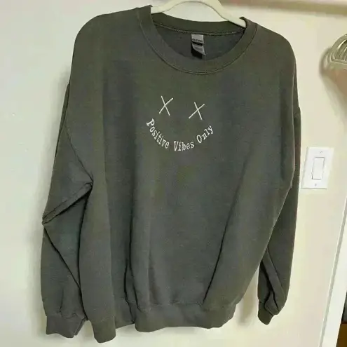 Positive Vibes Only Sweater Gray Size L - Image 1