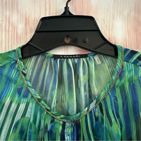 T Tahari  Green Tropical Print Sleeveless Blouse