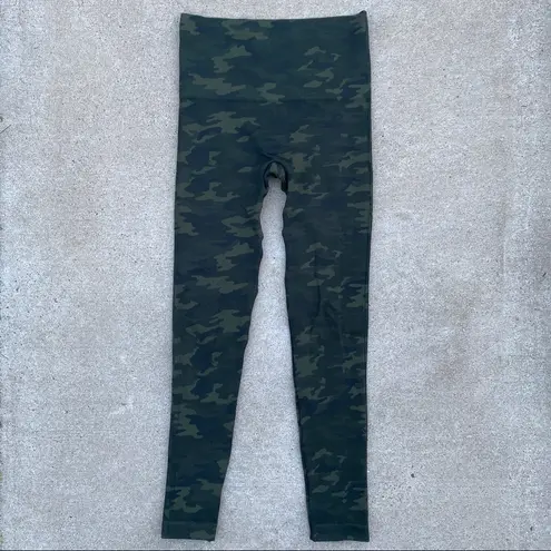 Spanx  Look At Me Now Seamless Legging Camo size S Small FL3515 - Image 2