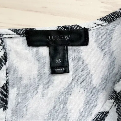 J.Crew  Linen Blend Short Sleeve Romper w/ pockets in Black White Ikat Print, XS