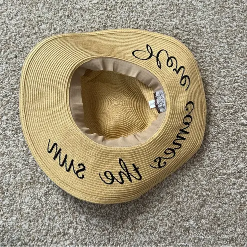 Women’s Wide Brim Floppy Here Comes the Sun Straw Hat Vacation Black Tan