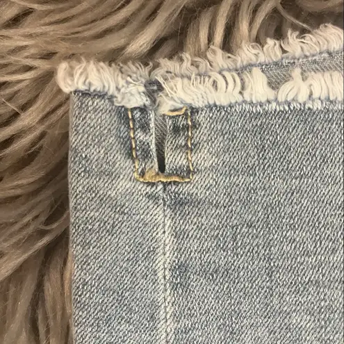 Seven7 NWOT Weekend shorts stretch denim frayed hem 12