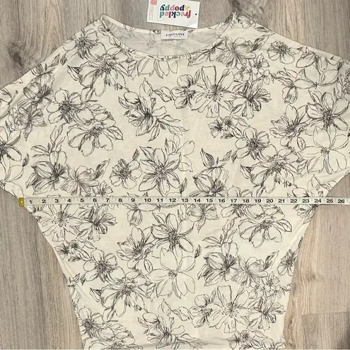 First Love NWT Freckled Poppy  Black Cream  Floral Dolman Sleeve Top Shirt Size M