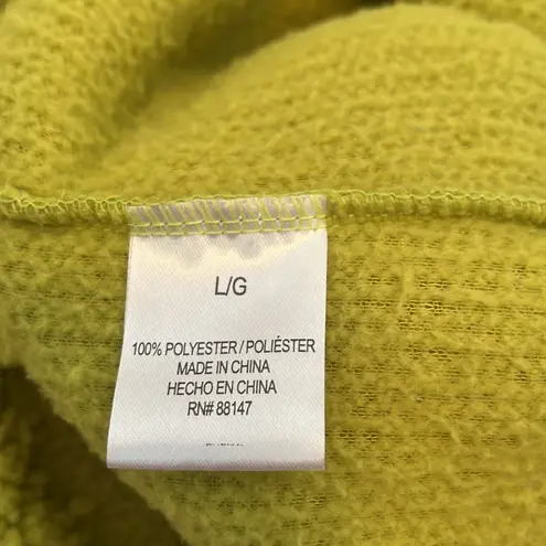 Grinch Fuzzy Long sleeved Pajama Top Size L