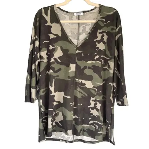 LA Made Camo Print V-Neck Top Casual Everyday Relaxed Fit Green Size M
