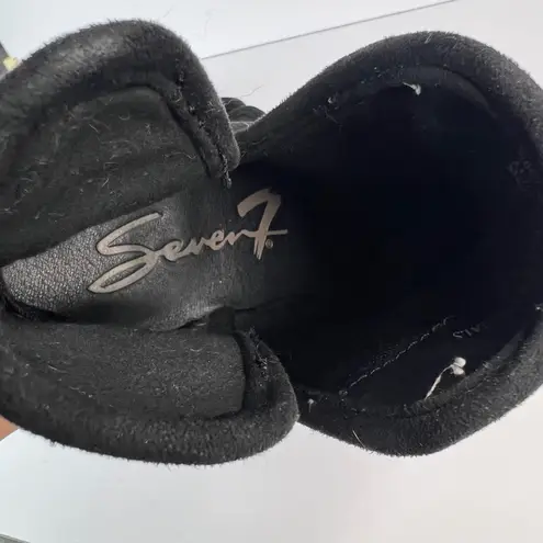 Seven7 Women's Soho Boot Black Suede CutOut Side Block Heel Ankle Booties Size 7