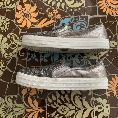 Skechers  PEWTER SPARKLE SNEAKER Sz: 7