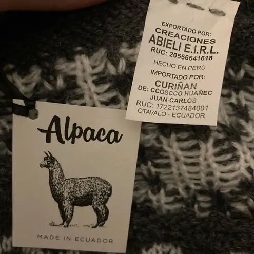 Light Gray Creaciones Abieli E.I.R.L. Alpaca Sweater Size XS/S NWT